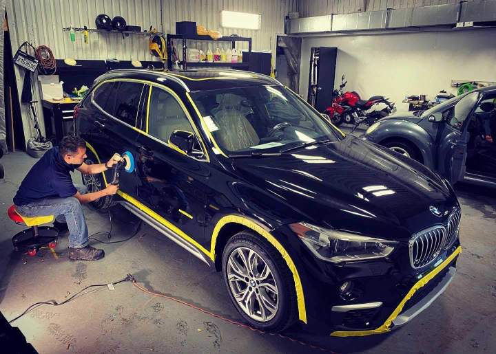 Redonnez l'éclat d'origine à votre peinture.